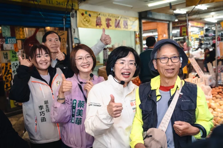 拚場！李四川跑宮廟　蘇巧慧掃市場