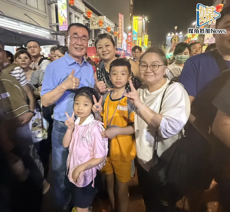 李四川隨大甲媽起駕吸人氣
