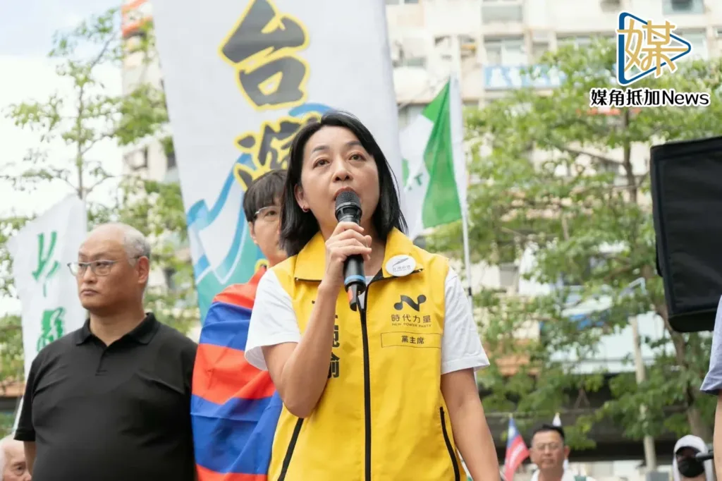 圖/王婉諭說,台灣有250萬到300萬選民討厭藍綠,時代力量批評藍綠,不是各打五十大板,而是他們確實都沒有做好。(王婉諭臉書)