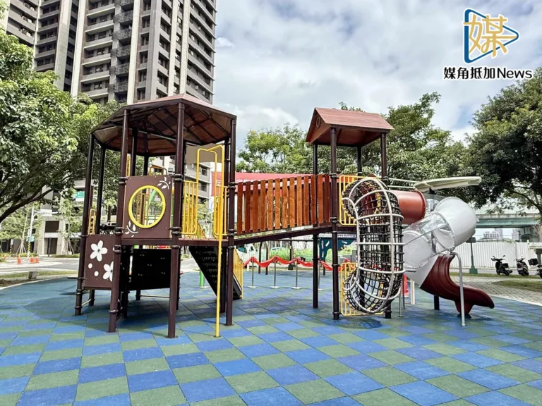 板橋華江123木頭園啟用