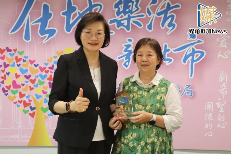 46年守公文第一線　許盈溱職人精神退休