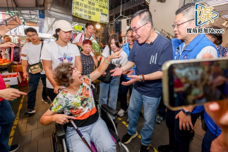 李四川新店掃街　籲蘇巧慧為新北爭預算