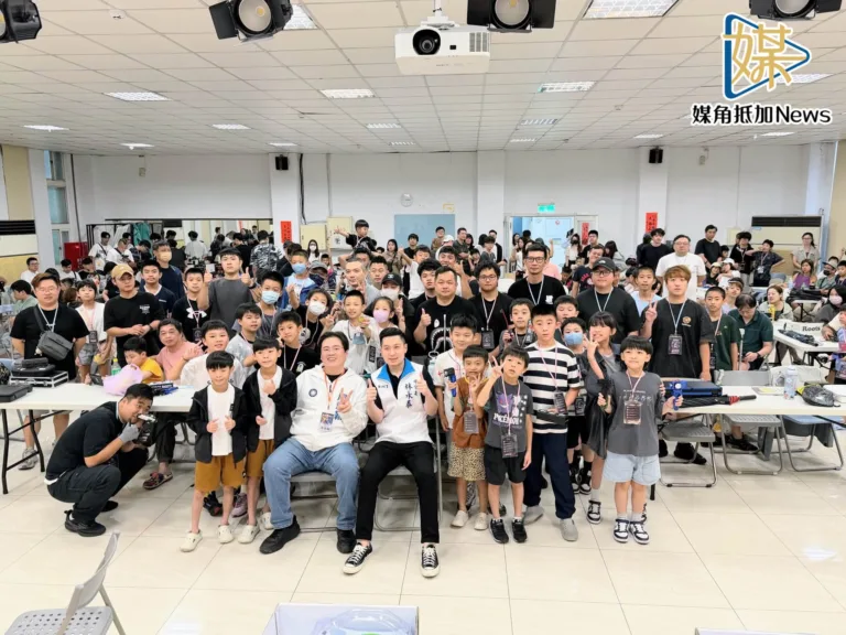 戰鬥陀螺熱戰板橋　周韋翰號召親子放下3C