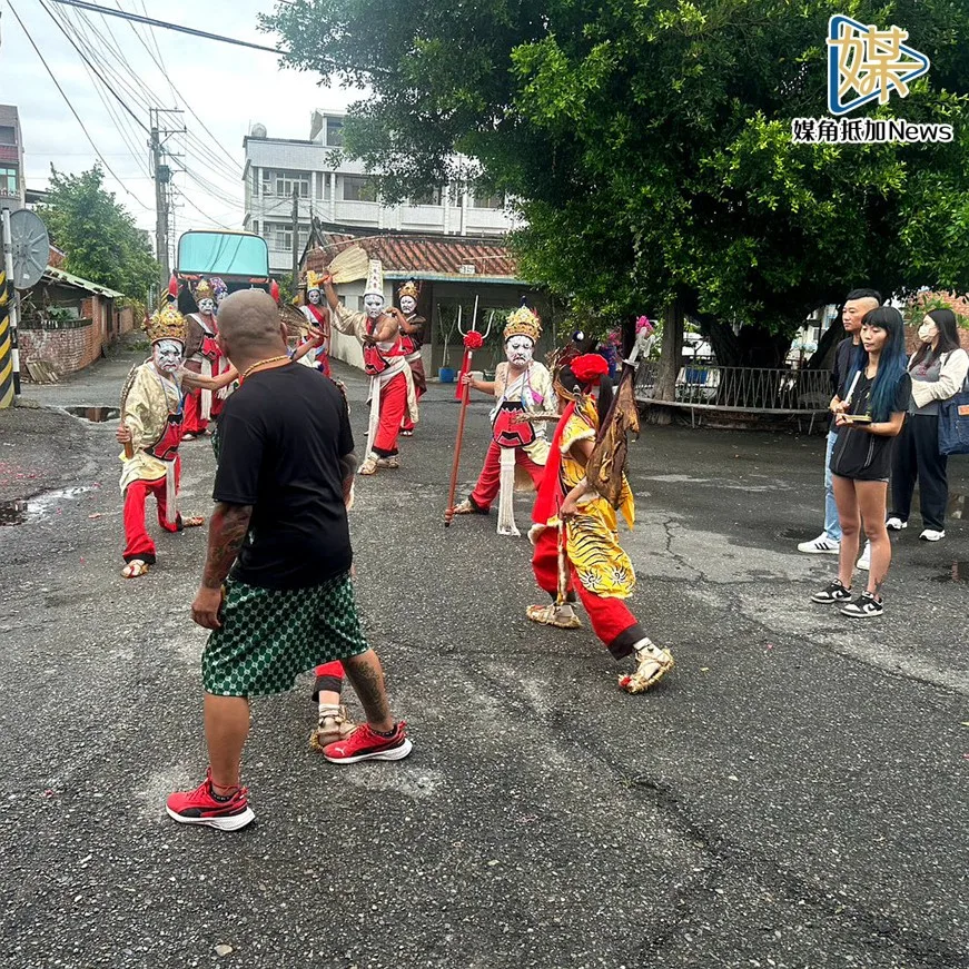 麻豆東嶽殿迎吳府千歲！鹽水月港振文堂八家將護駕會香